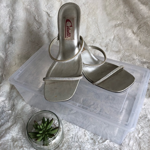 Cabrelli Silver Heels - Picture 1 of 8